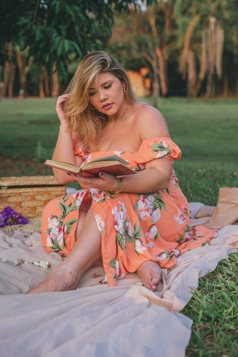 Creative Portraits made in Gold Coast of a big woman reading